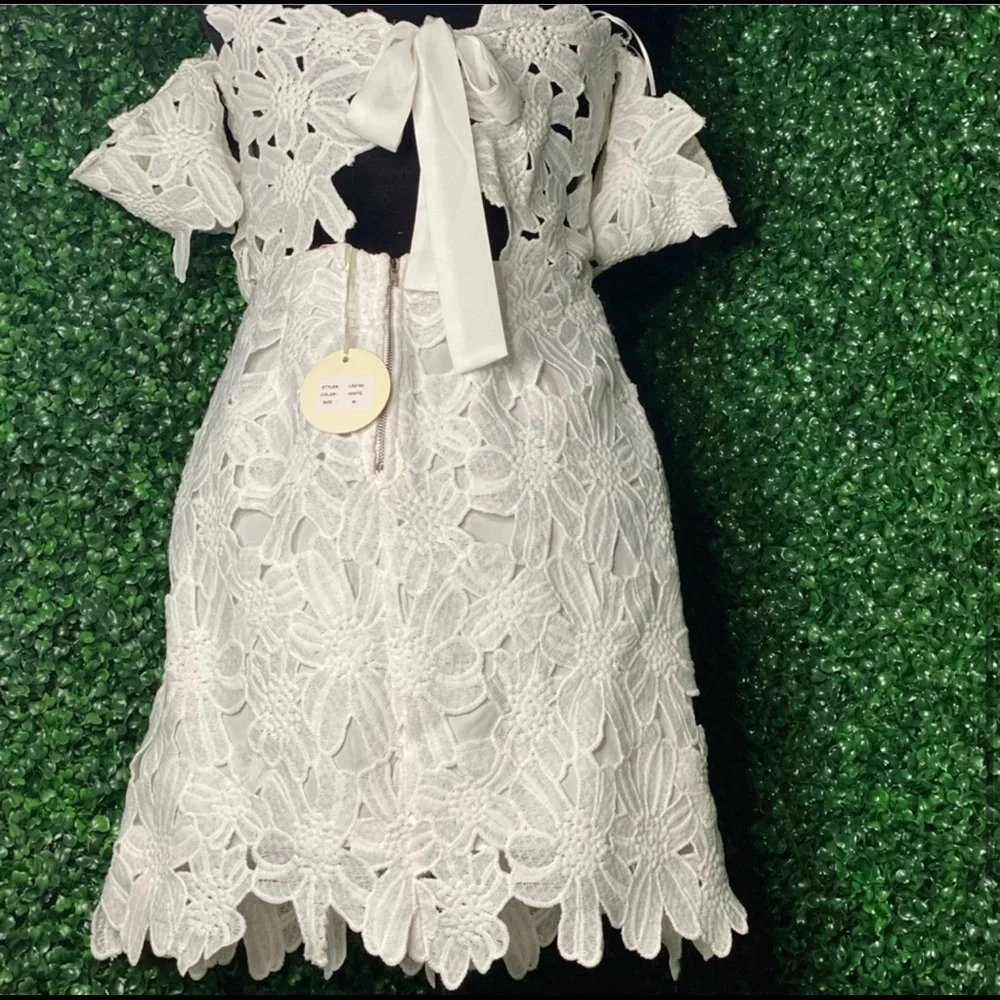 Luxxel Lace Sheath Off- The- Shoulder Dress - Picture 4 of 6